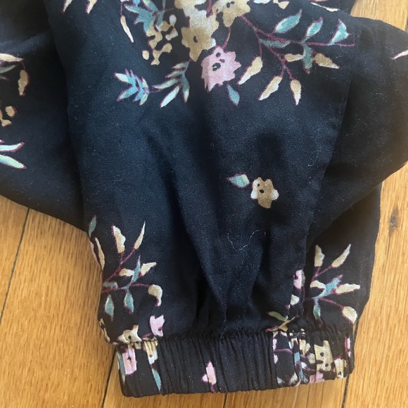 Comfortable Jumpsuit - Picture 5 of 5